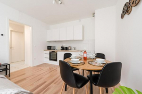 Brand New Modern Apartment-2 rooms-balcony-garage